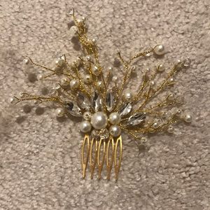 Gold hair comb